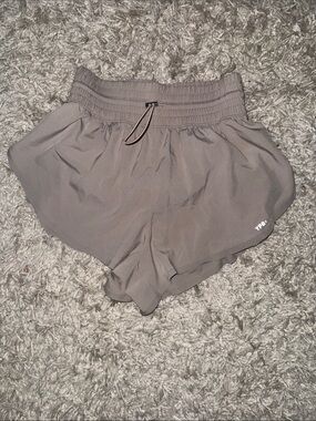 Women’s High-Rise Athletic Shorts in Gray with Elastic Waist